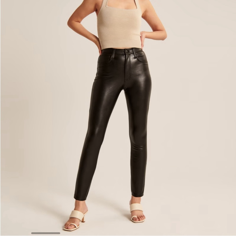 Abercrombie & Fitch The Skinny High Rise Faux Leather Pants Size 36/22 LONG NWT